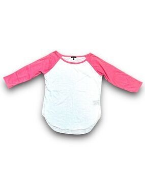 Hype Juniors Raglan Style T-Shirt - Med